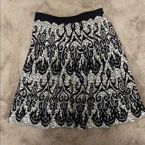 Size S black and white cotton skirt